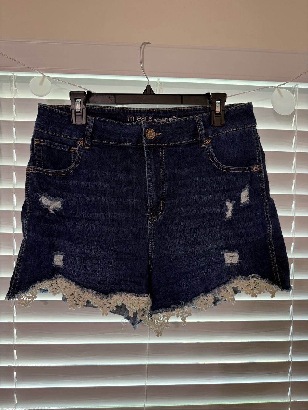 m jeans by Maurices High Rise Distressed Lace Hem Denim Shorts Size 14